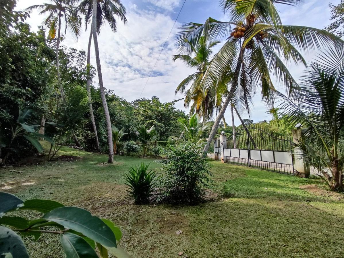 Schatzi'S Hideaway Tangalle Exterior foto